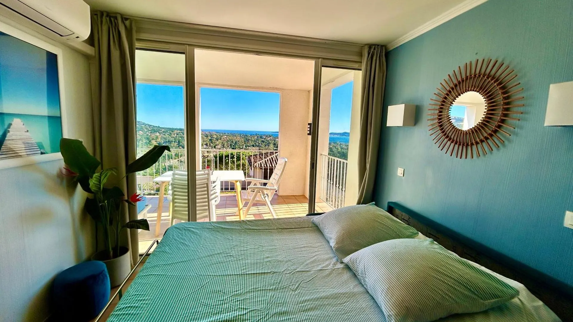 Les Restanques Roses 1178 Vue Mer Grimaud 0*,  Francia