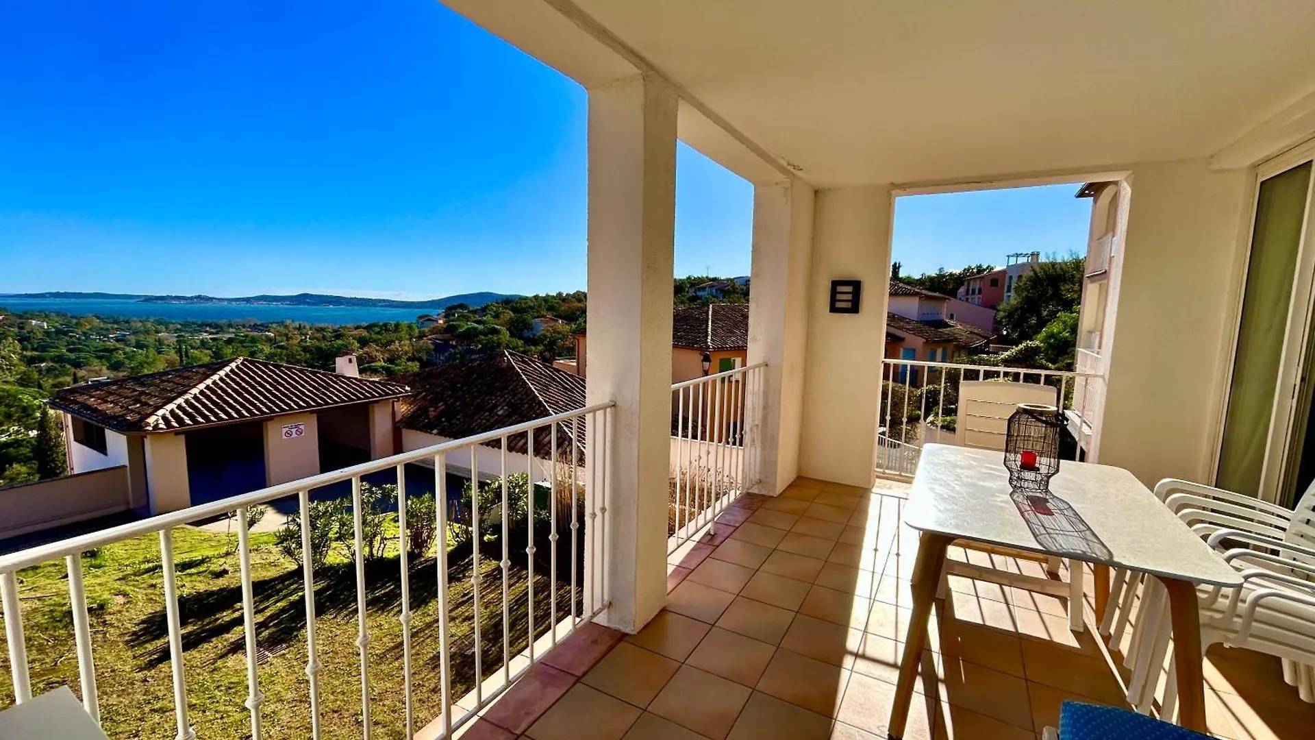 Les Restanques Roses 1178 Vue Mer Grimaud Apartamento